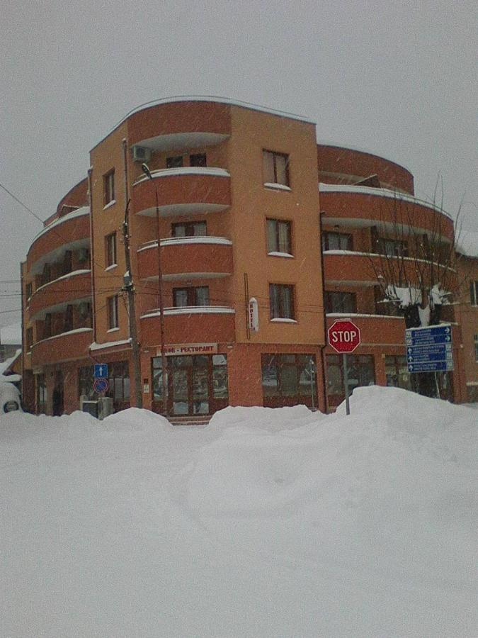 Хотел Гелов
